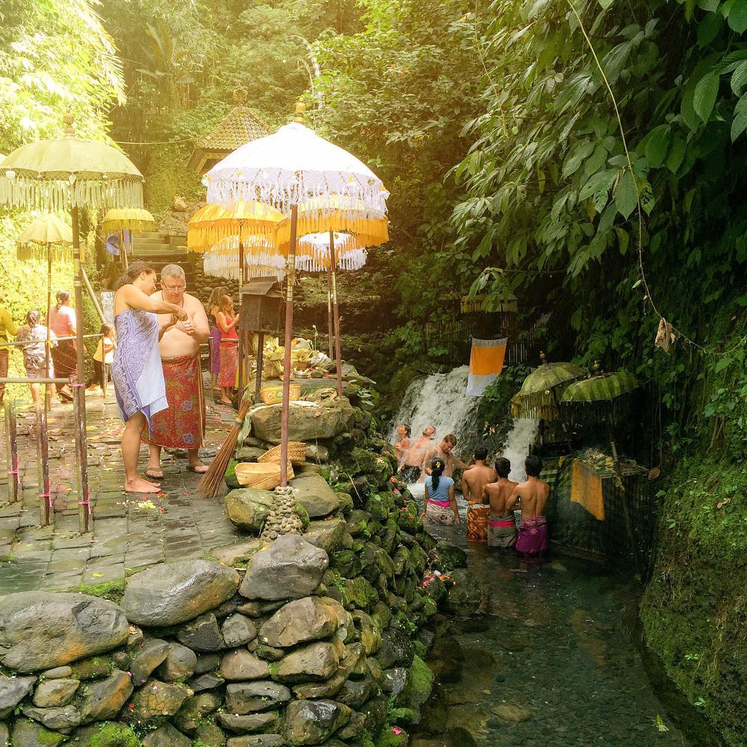 Tempat Melukat Sebatu – Tegallalang, Gianyar, Tata Cara dan Sarana yang Dibawa