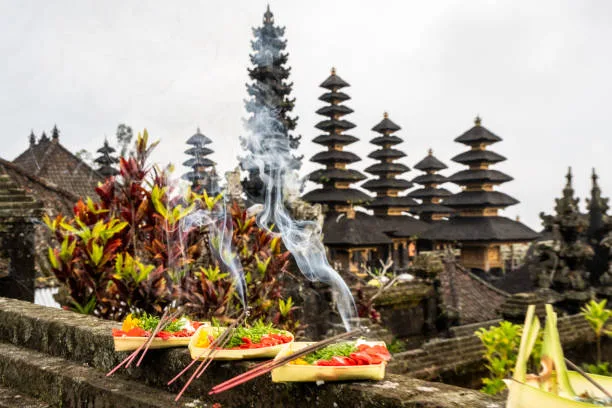 KALENDER BALI JUNI 2026: Catat Jadwal Lengkap Rangkaian Galungan, Kuningan, Hari Rerahinan, dan Daftar Hari Libur