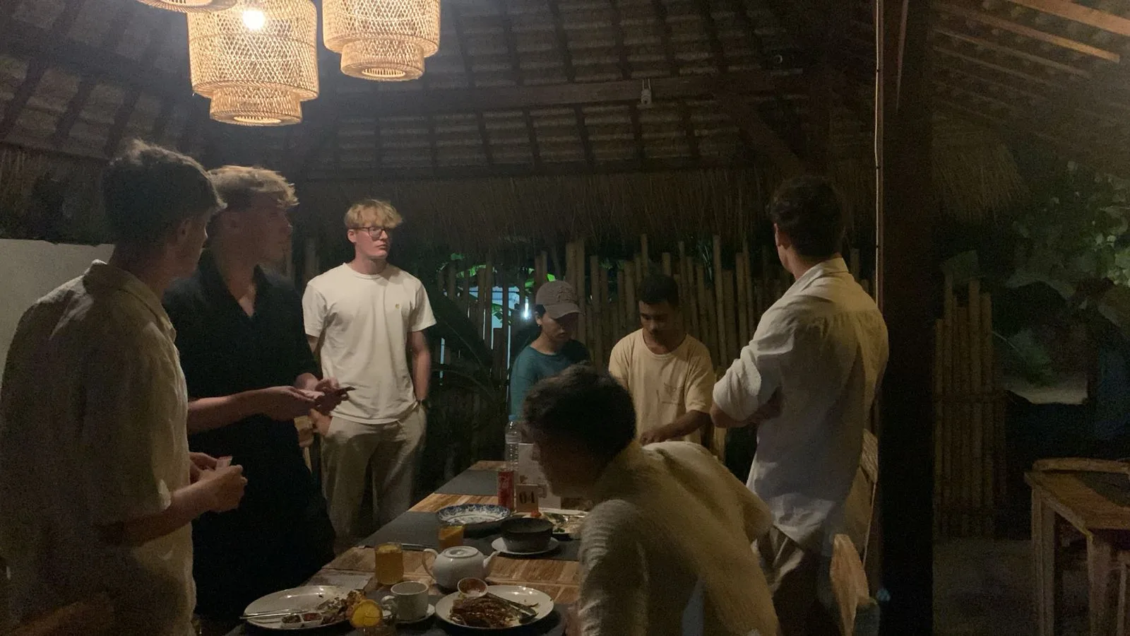 Viral ! WNA Makan Minum Rp 1,2 Juta Tidak Mau Bayar di Restoran di Nusa Penida