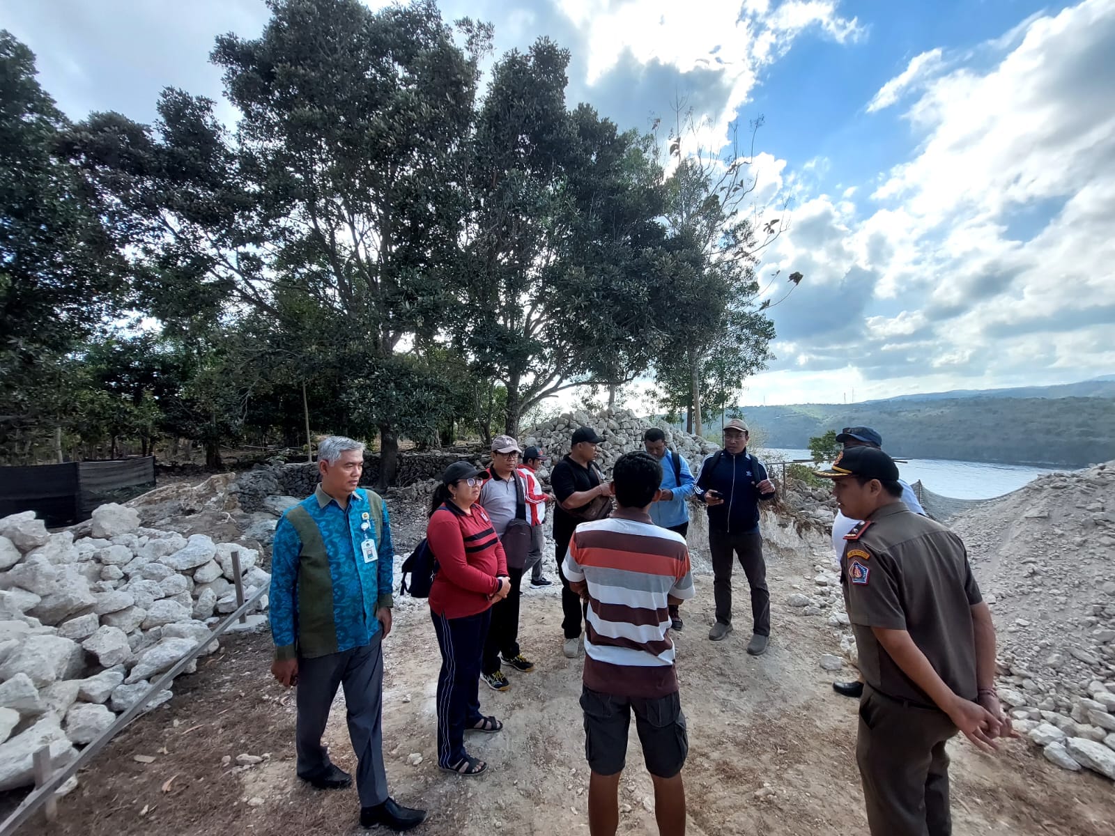 Pembangunan Vila di Setop, WN Australia Pemotong Tebing di Lembongan Pulang ke Negaranya