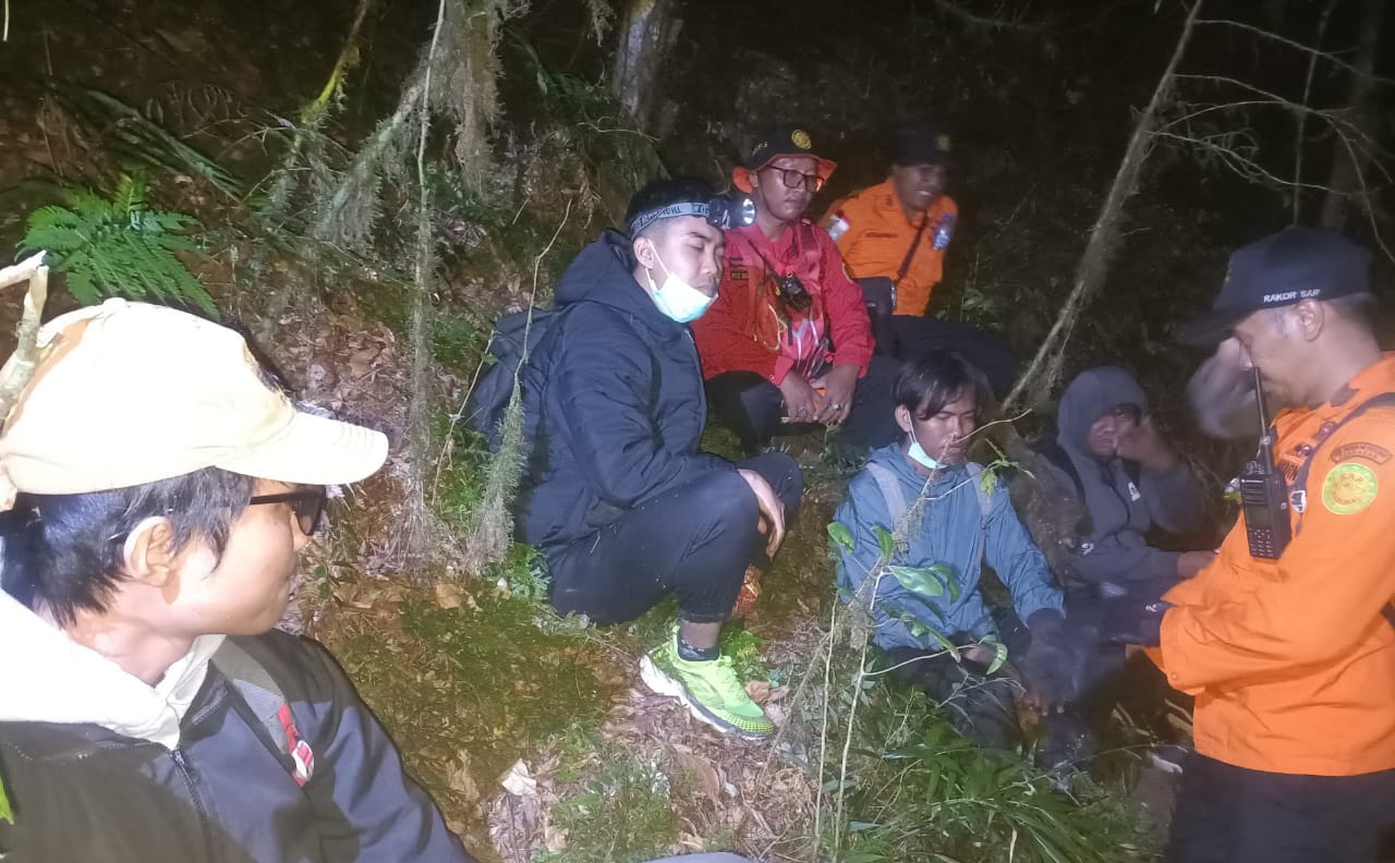 4 Pendaki yang Tersesat di Gunung Batukaru Ditemukan Jumat Dinihari