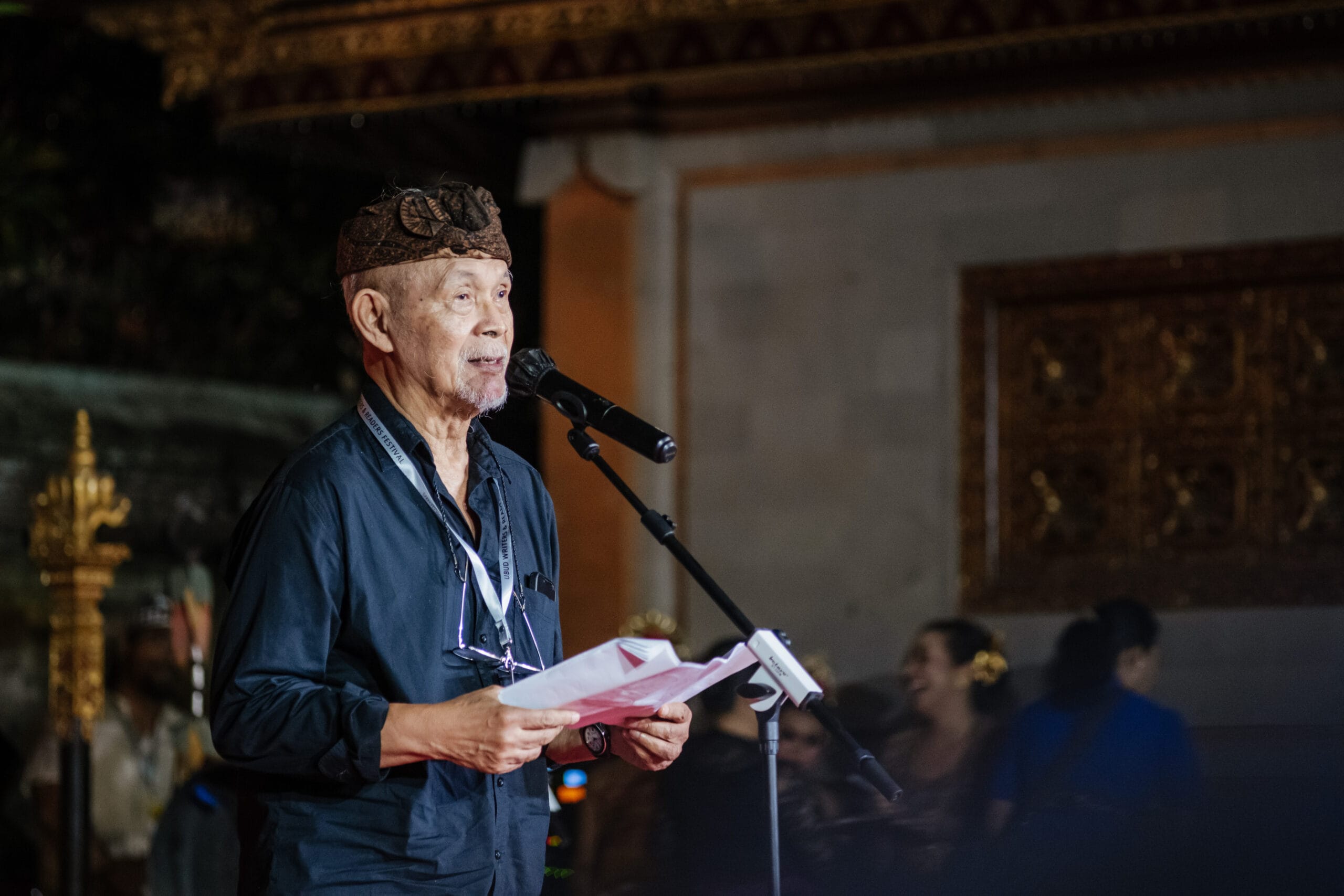 Berkontribusi Bagi Sastra dan Jurnalisme Indonesia Selama Lima Dekade, Goenawan Mohamad (GM) Dianugerahi Lifetime Achievement Award UWRF 2024