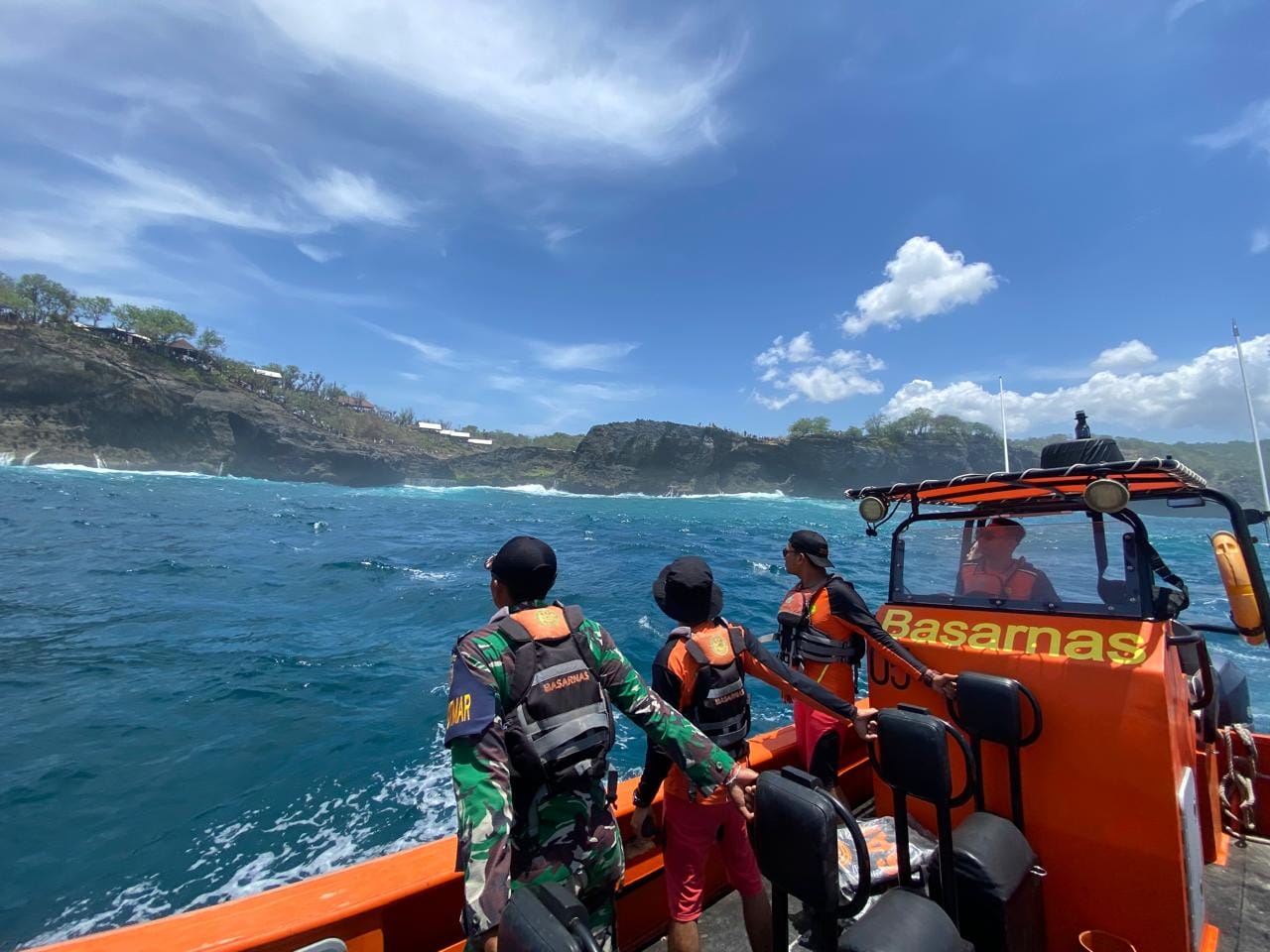 WN India Hilang Setelah Tercebur ke Laut du Objek Wisata Angel Billabong Nusa Penida 