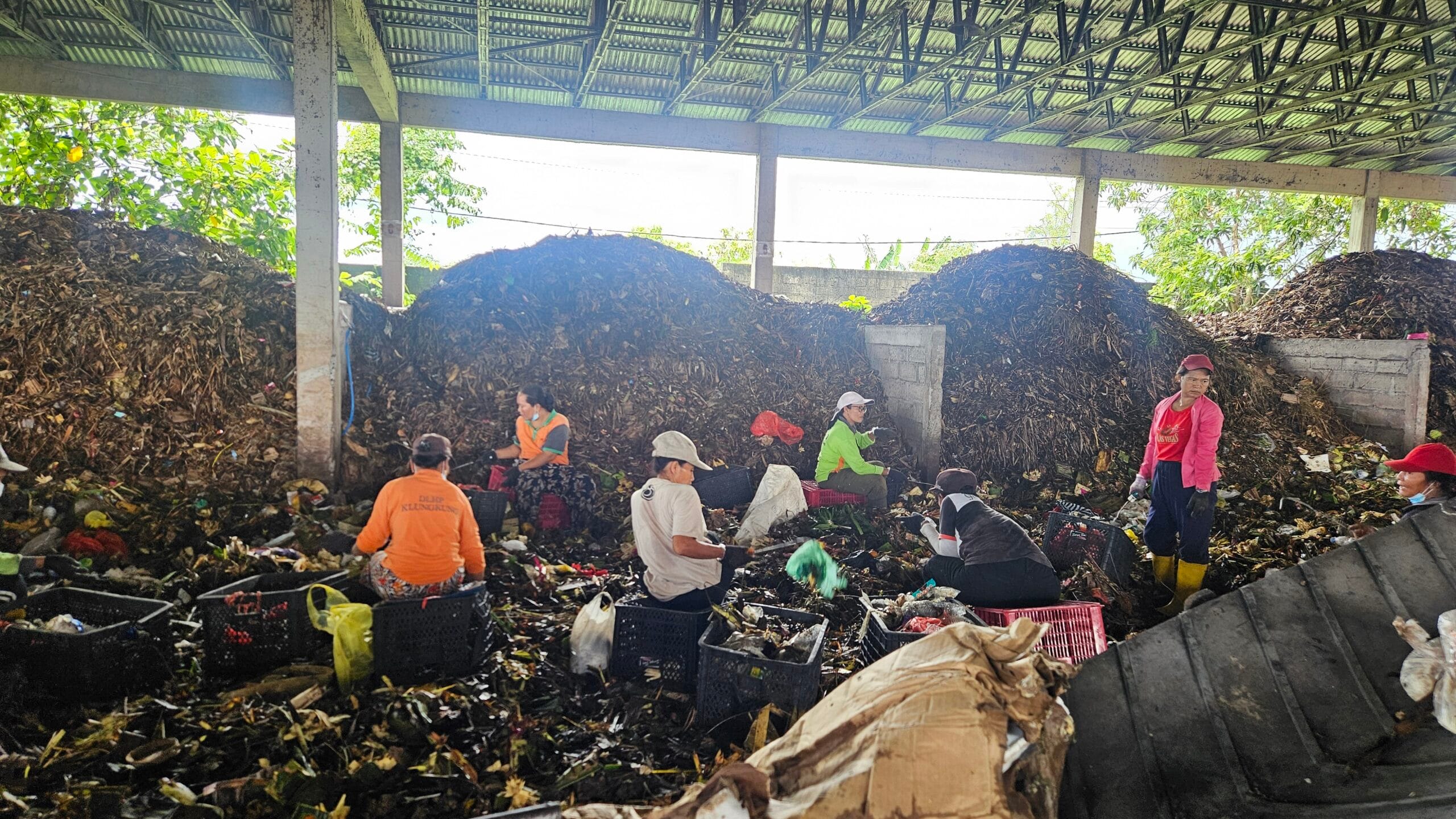 Sampah TOSS Center Klungkung Tidak Mampu Diolah Semua, Alasan Tidak Dipilah Hingga Minim Tenaga