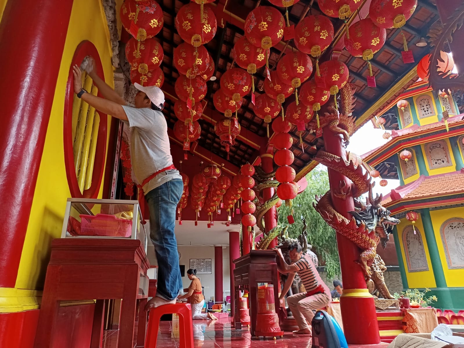 Suka Cita Sambut Perayaan Imlek di Tahun Ular, 1000 Lampion Dipasang di Kota Tabanan