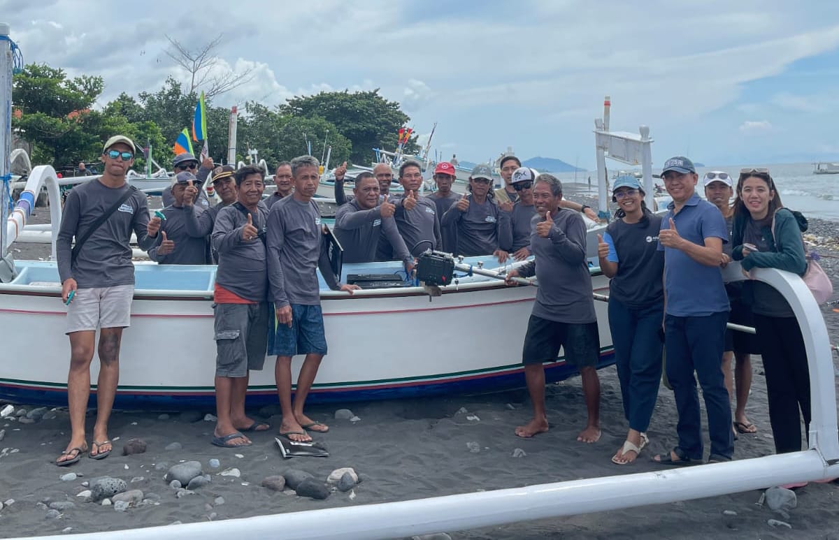 Anggota DPRD Klungkung Dapil Dawan, A. A. Gde Sayang, Fasilitasi Bantuan Mesin Nelayan