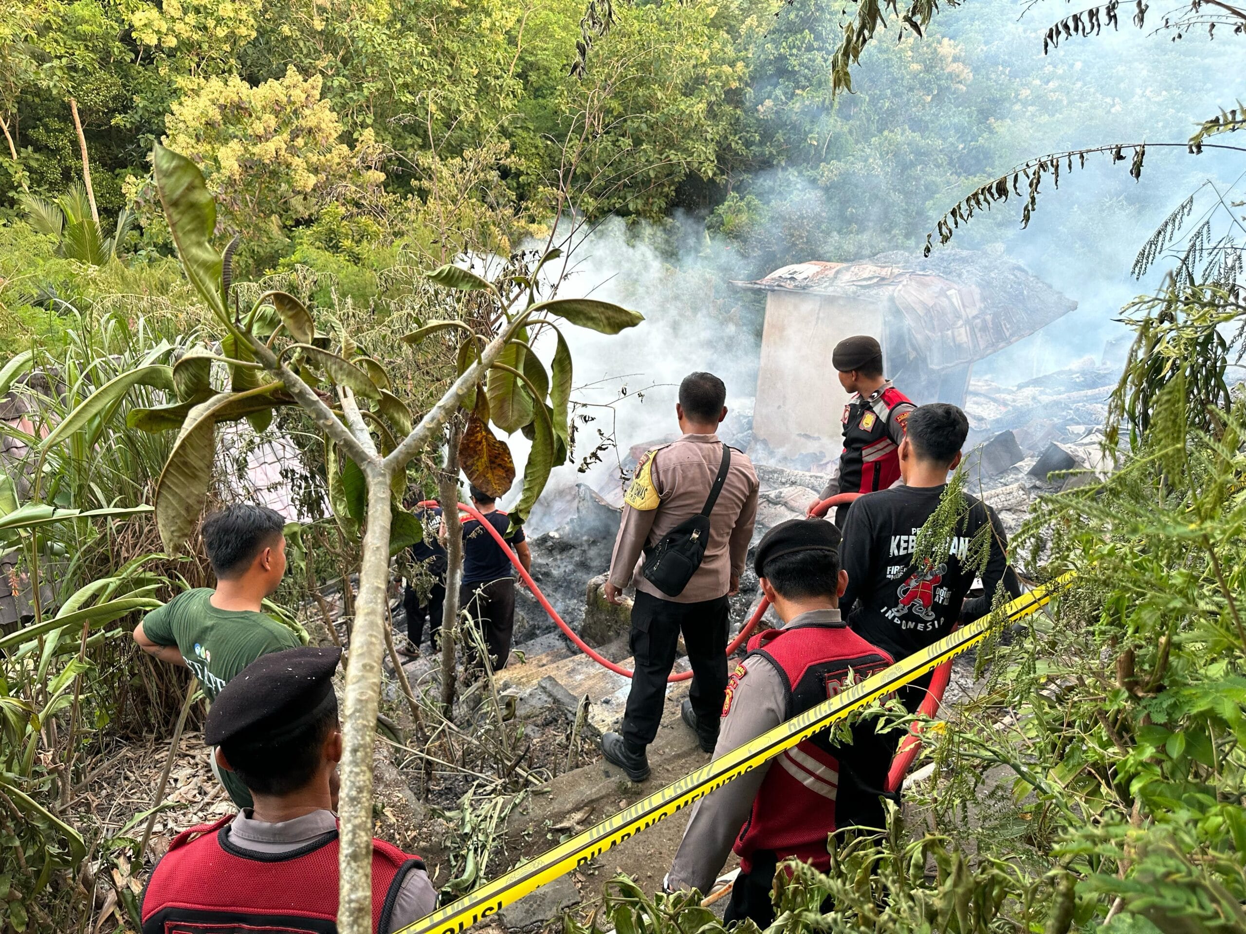 Bangunan Mes Pusat Konservasi Burung Jalak Bali di Nusa Penida Terbakar, Kerugian RP 500 Juta