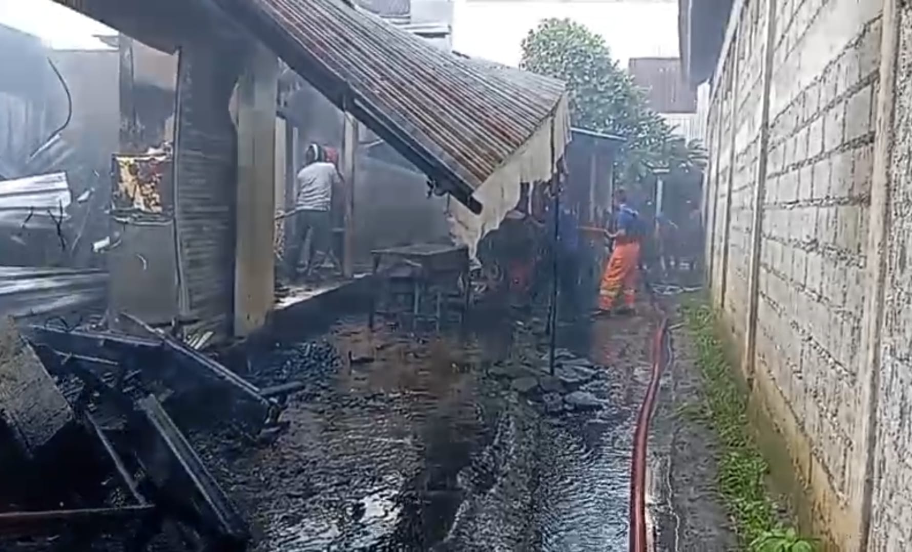 Warung Sekaligus Gudang Terbakar di Klungkung, Diduga Akibat Konsleting Listrik