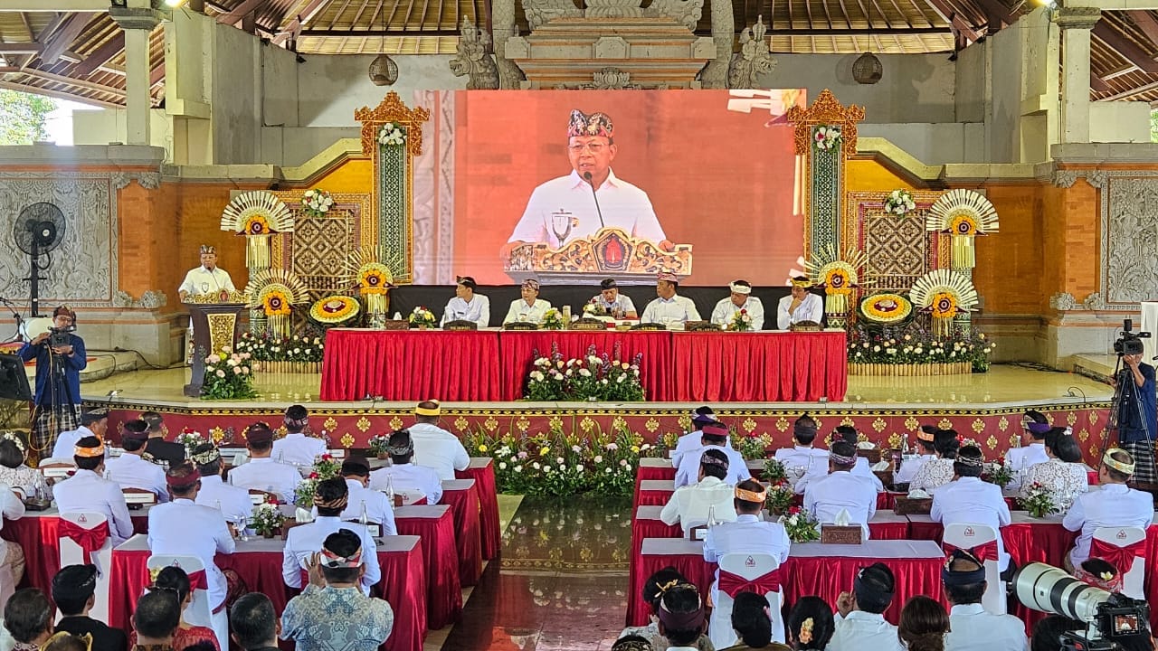 Seluruh Anggota DPRD Klungkung Hadiri Rapat Paripurna Istimewa DPRD Kabupaten Klungkung, Terkait Penyampaian Pidato Sambutan Bupati Klungkung Masa Jabatan (2025 – 2030)