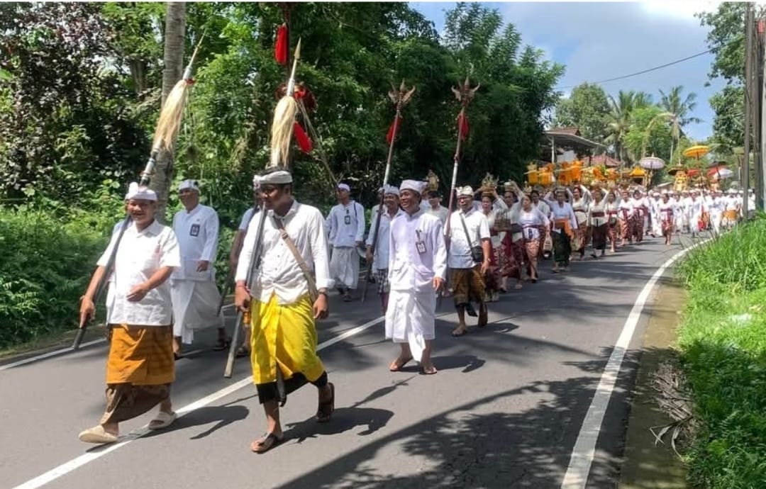 Ngusaba Pura Dalem Kupa dan Pura Dalem Nongan, Cari Jalur Alternatif Menuju Pura Besakih