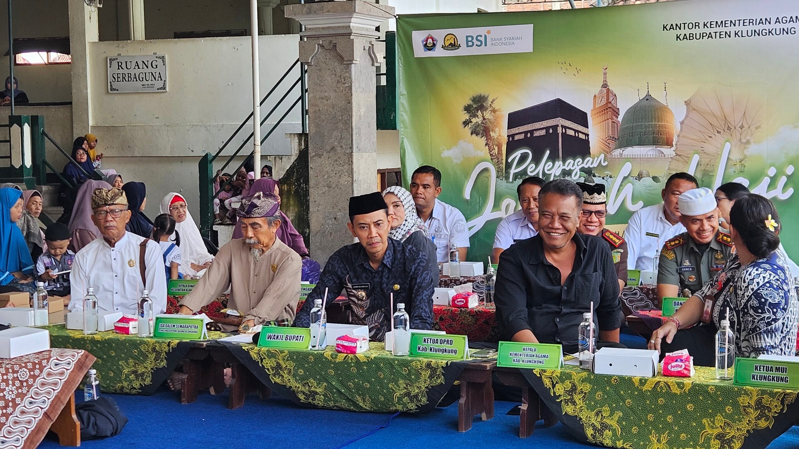 Kekerabatan Kuat, Ketua DPRD Klungkung Lepas Jemaah Haji 2025