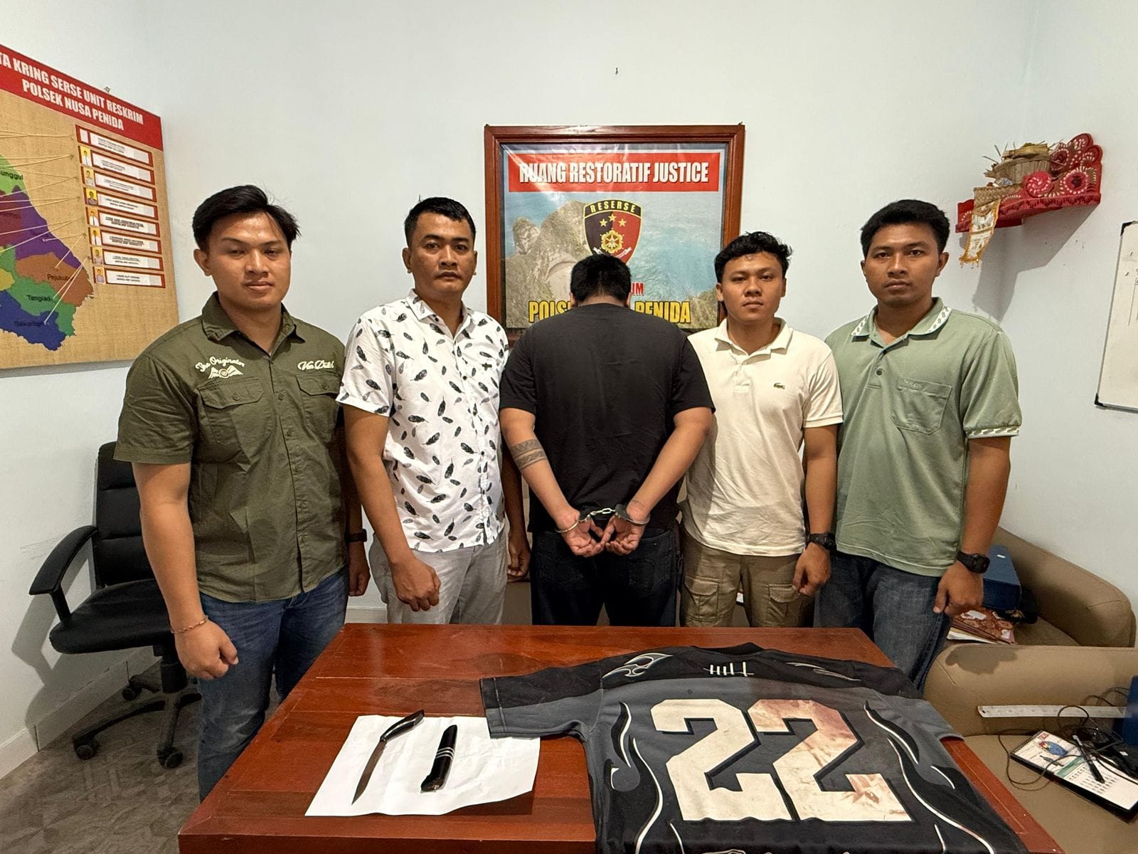 Polsek Nusa Penida Tangkap Pelaku Penganiyaan dengan Senjata Tajam