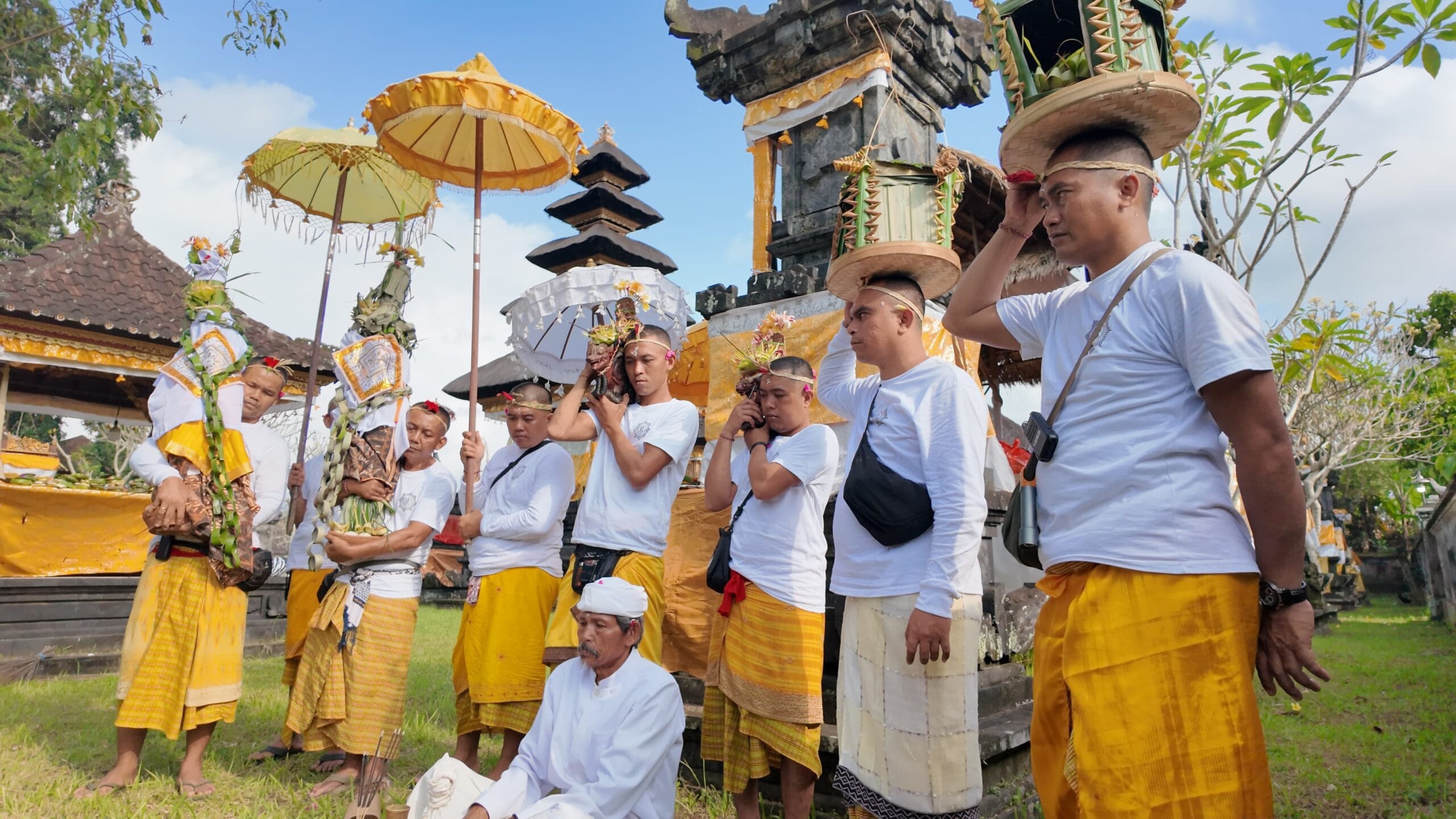 Tradisi Sakral Sekaa Roras Saat Ngusaba Desa Adat Lebu : Wujud Syukur dan Pengingat Leluhur