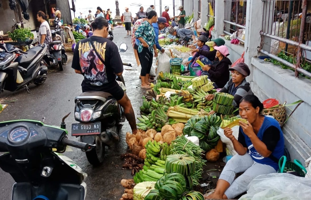 DPRD Klungkung Soroti Kebocoran Retribusi Parkir dan Kemacetan Pasar Mentigi