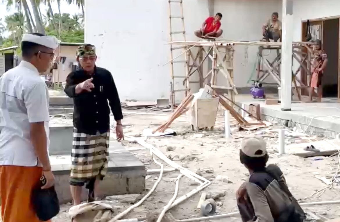 Tegas ! Bupati Satria Hentikan Bangunan di Sebelah Pura Penataran Ped, Diduga Milik WNA