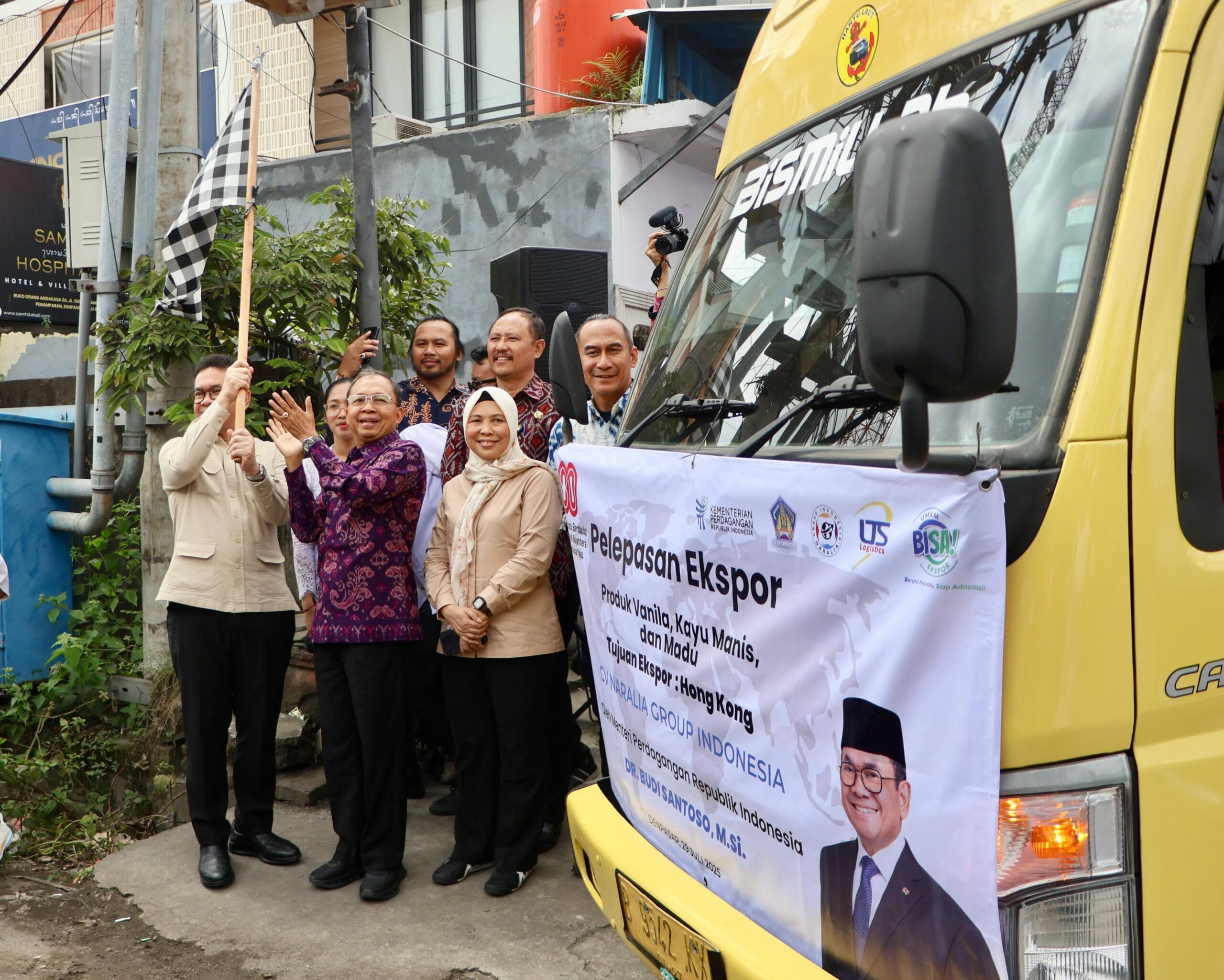 Gubernur Koster Haruskan Kemasan Eksport Produk UMKM  Cantumkan Aksara Bali