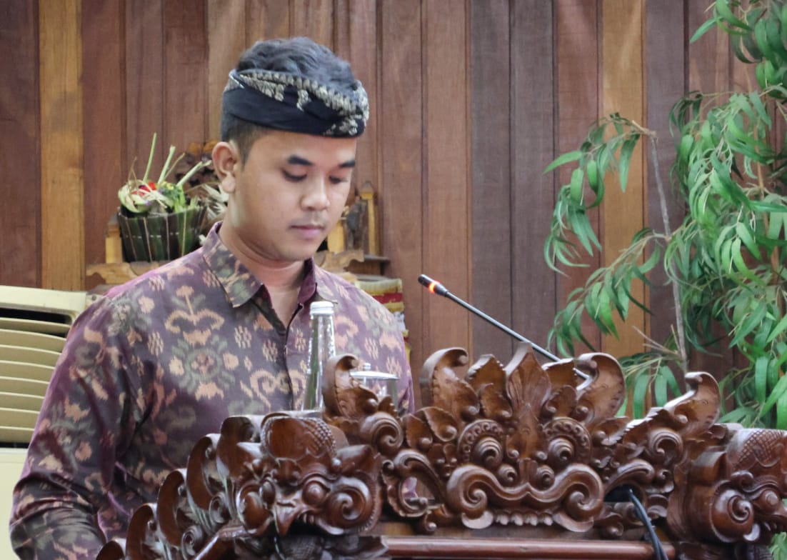 Ketut Dadi Dorong Pemerataan Pengaspalan Hotmix di Seluruh Wilayah Nusa Penida