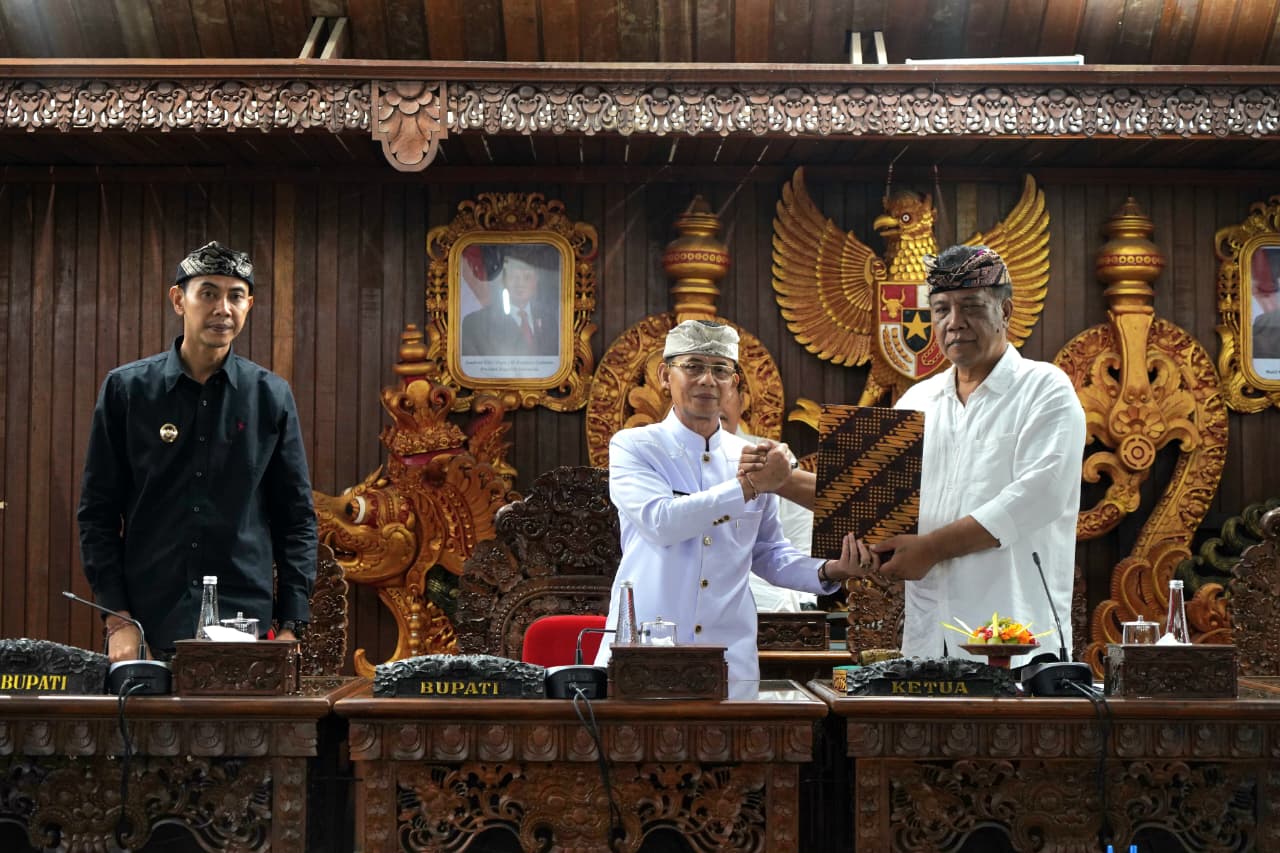 Pemkab – DPRD Klungkung Sepakati KUA-PPAS 2026, Targetkan Pertumbuhan Ekonomi 5,75 Persen