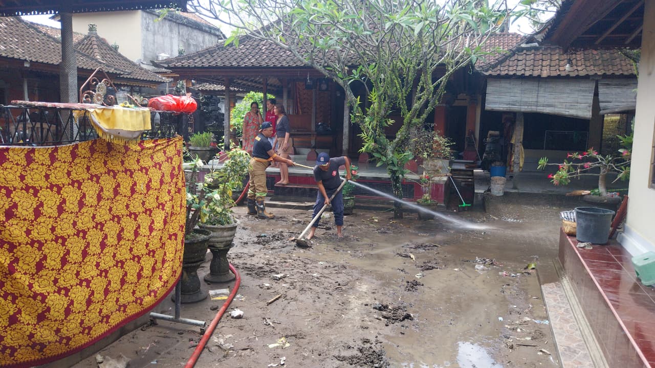 Pemkab Gianyar Tetapkan Status Tanggap Darurat Hidrometeorologi 10–17 September 2025