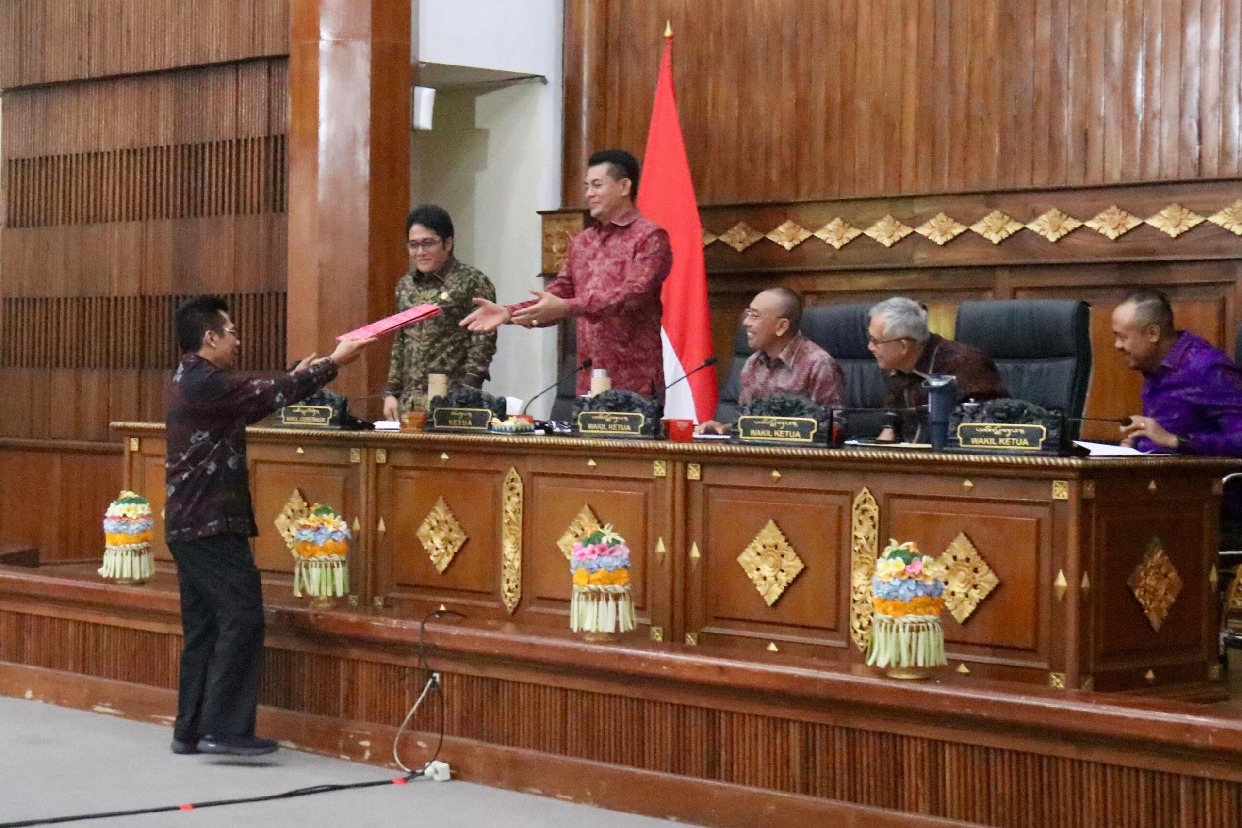 DPRD Bali Ajukan Dua Raperda, Salah Satunya Atur Layanan Taxi Online Pariwisata