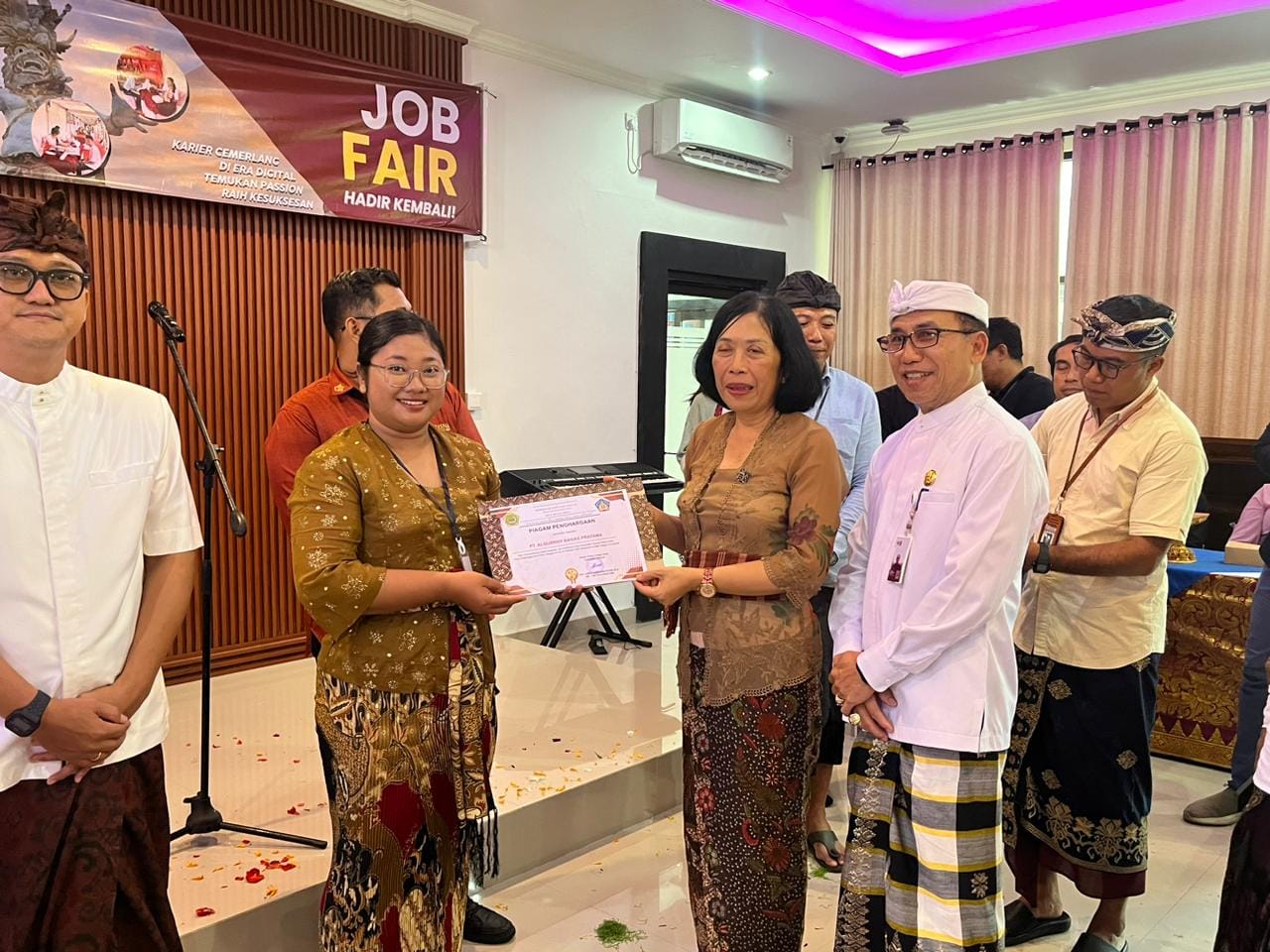 931 Lowongan Dibuka di Job Fair Gianyar 2025, Fokus Serap Alumni SMK – Difabel