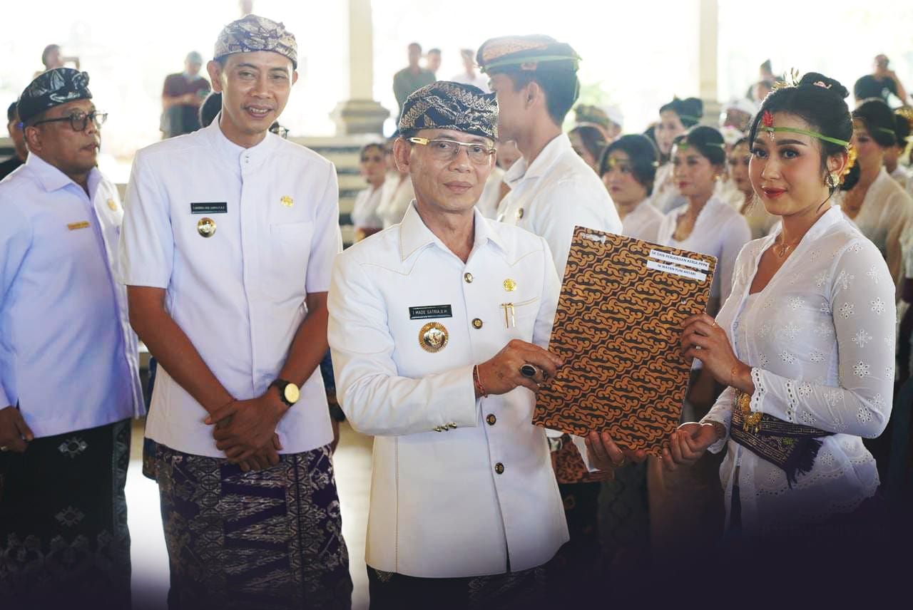 Kini, 1.790 Tenaga non-ASN Resmi Berstatus PPPK, Bupati Lantik 161 di Tahap 2