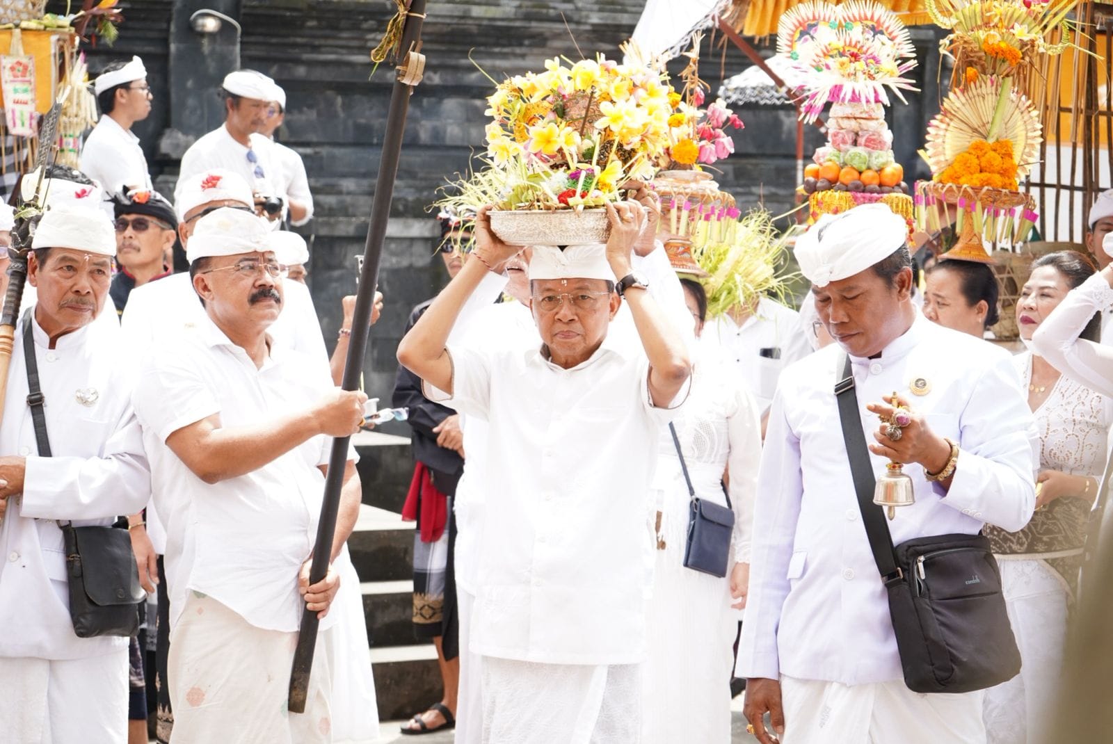 Puncak Karya Pedudusan Agung di Pura Titi Gonggang Besakih, Koster Ajak Lestarikan Adat, Budaya, dan Kearifan Lokal Warisan Leluhur