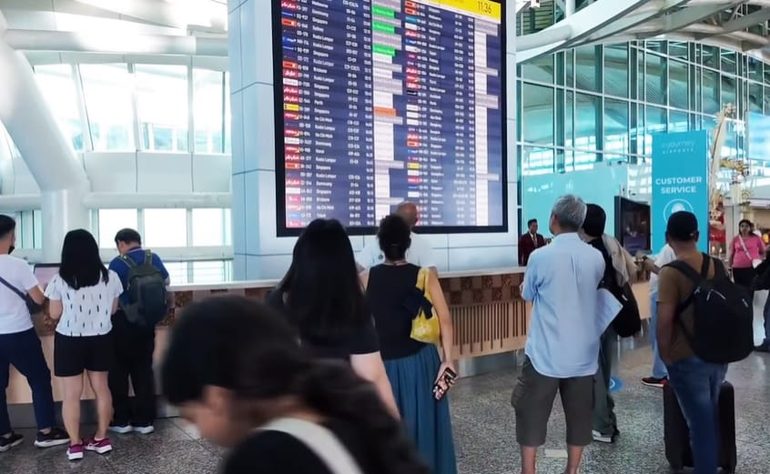 Liburan ke Bali Kini Lebih Murah! Pemerintah Turunkan Harga Tiket Pesawat 14%