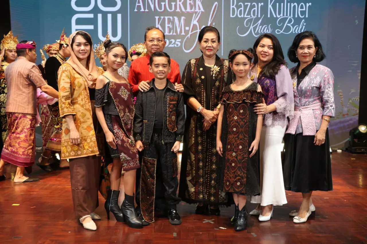 Gubernur Koster Buka Dekranasda Bali Fashion Week 2025, Festival Anggrek Kem-Bali, dan Bazar Kuliner Khas Bali