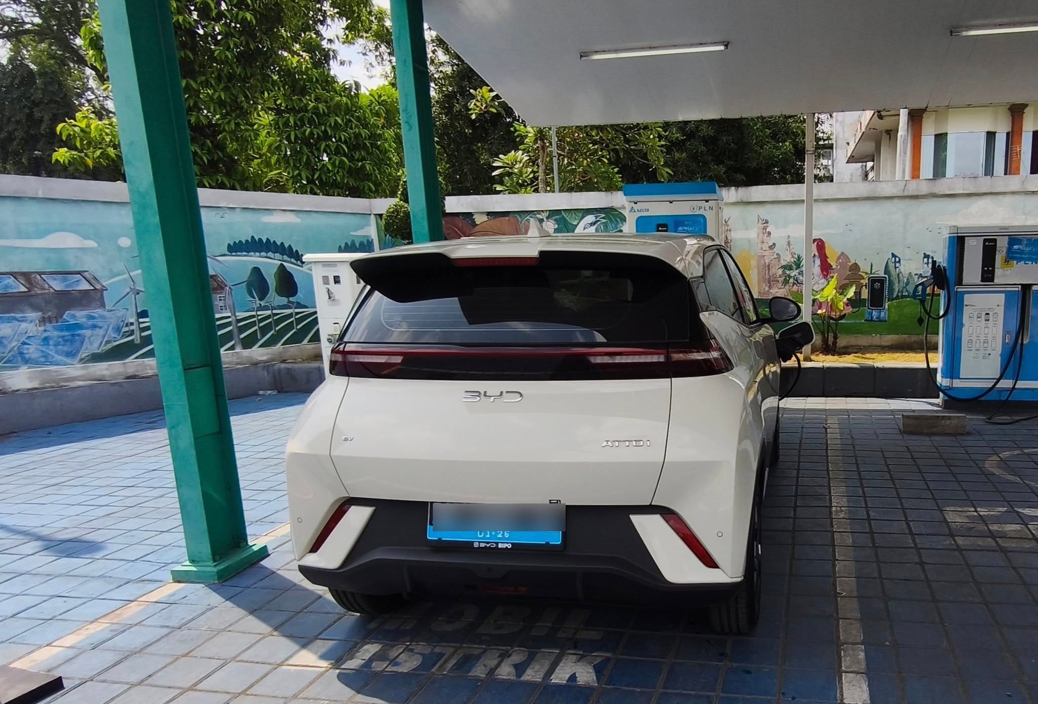 230 Titik Charger Tersebar di Bali, Pengguna Mobil Listrik Kini Nggak Perlu ‘Deg-degan’ Lagi