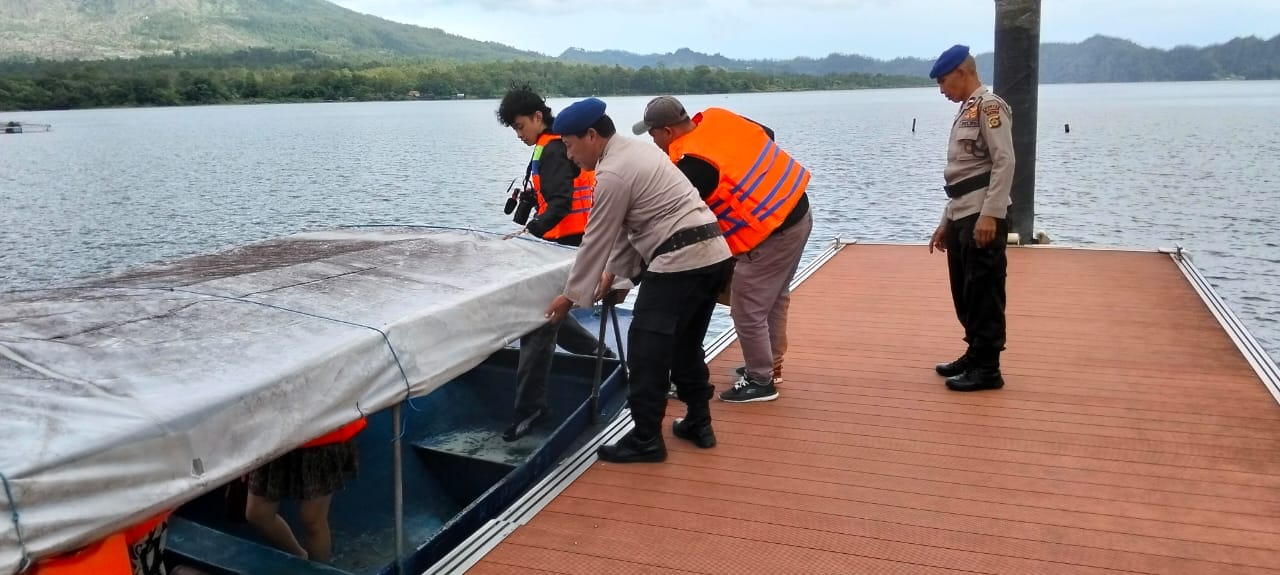 Sat Polair Polres Bangli Perketat Pengamanan Wisatawan di Dermaga Danau Batur