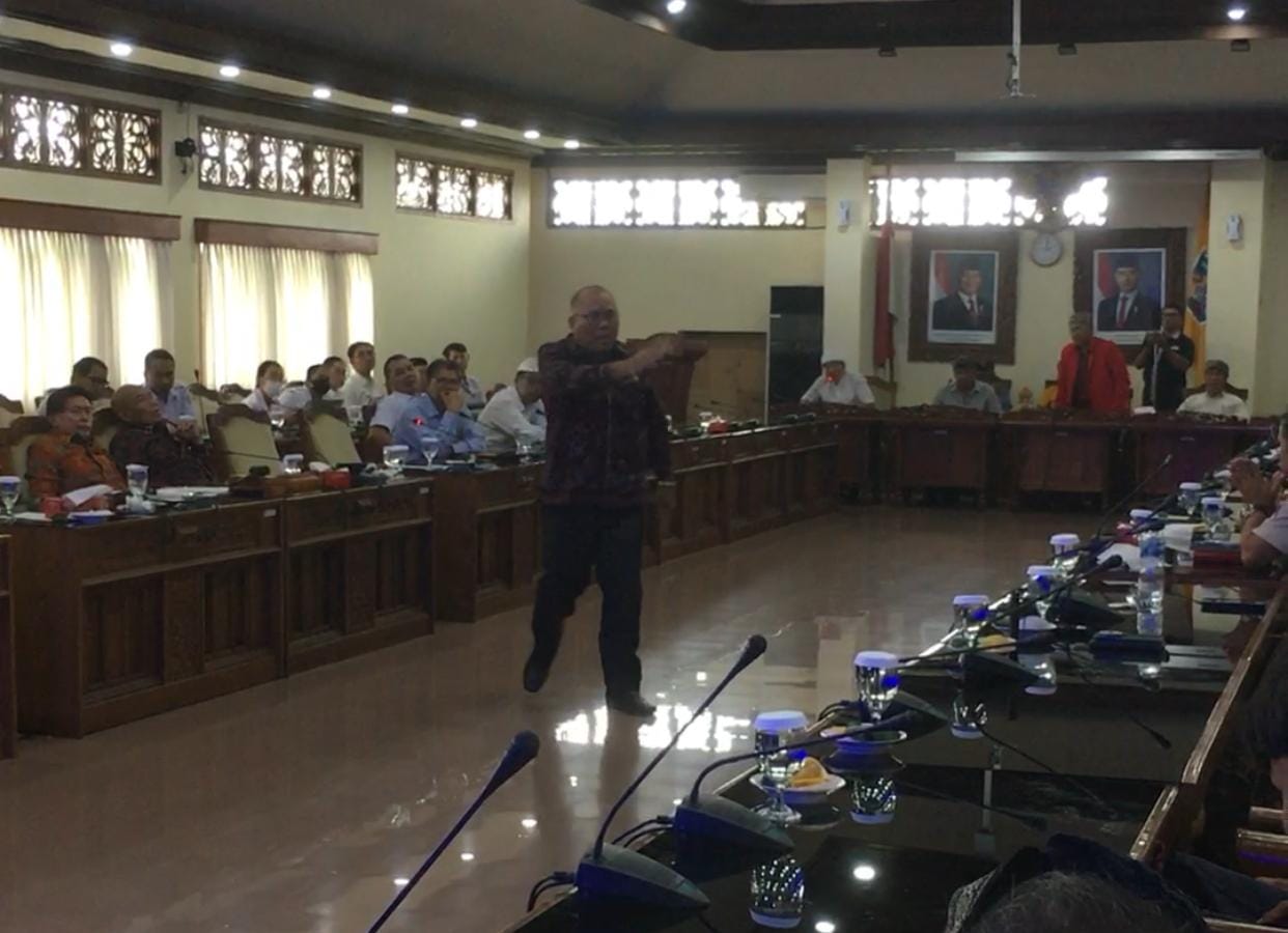 Tok! PT Jimbaran Hijau Diusir dari RDP DPRD Bali Usai Tolak Teken Akses Pura
