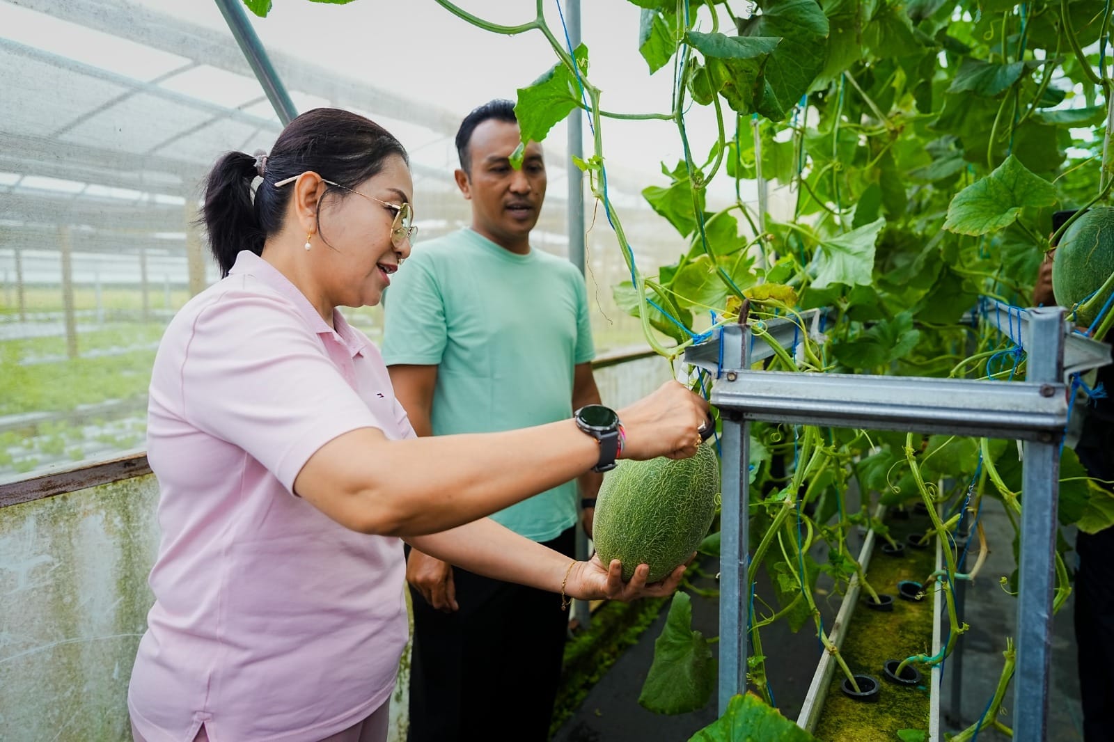 Ibu-ibu Badung Wajib Tahu! Ini Cara Ny. Rasniathi Adi Arnawa Ubah Pekarangan Jadi Sumber Cuan
