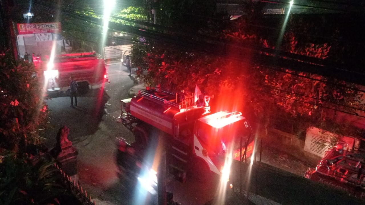 Kembang Api Tahun Baru Picu Kebakaran Bangunan di Celuk Sukawati