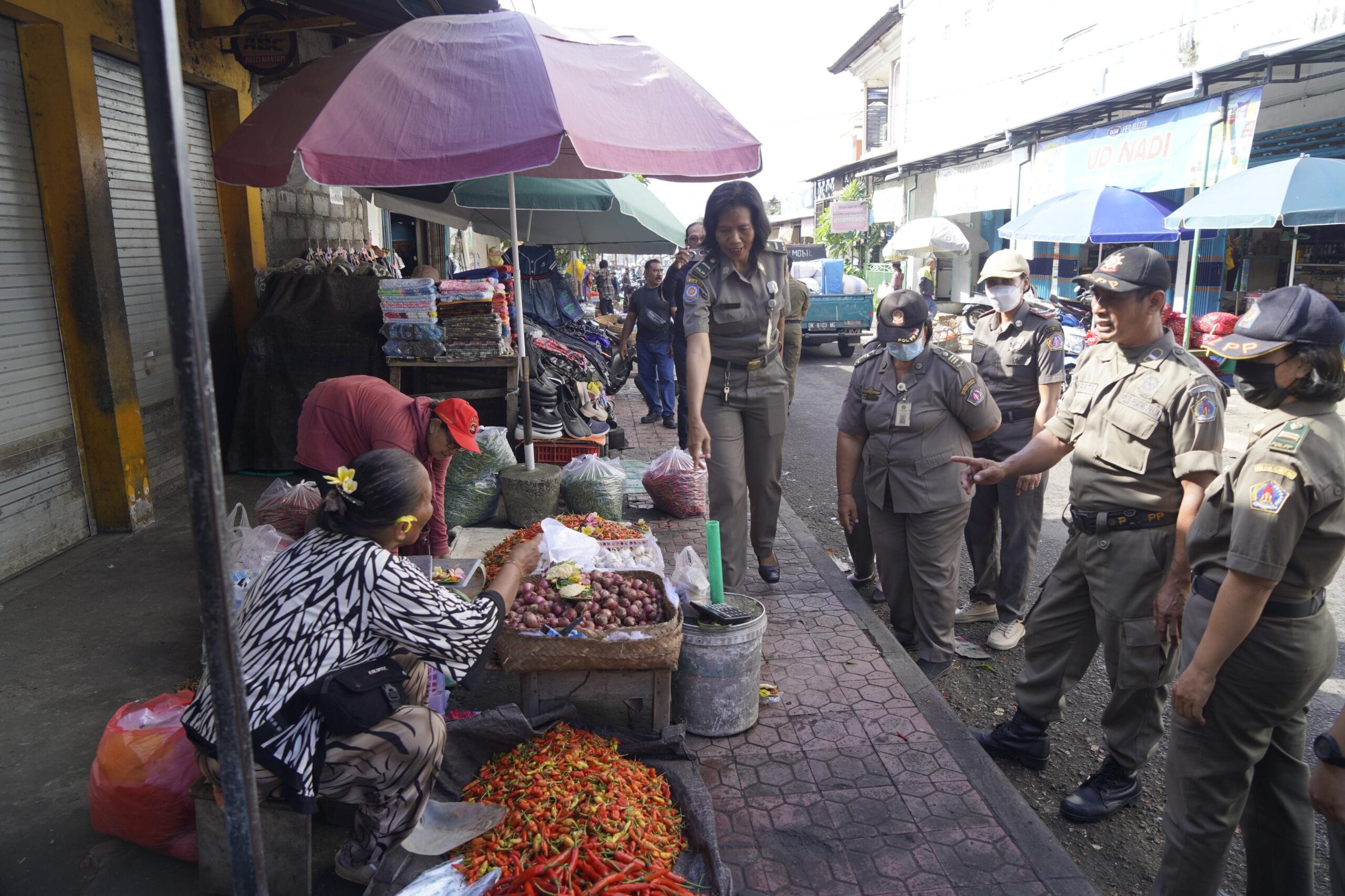 Tata Ulang Pasar Galiran, Pemkab Klungkung Pedagang Bermobil Dilarang Jualan di Badan Jalan