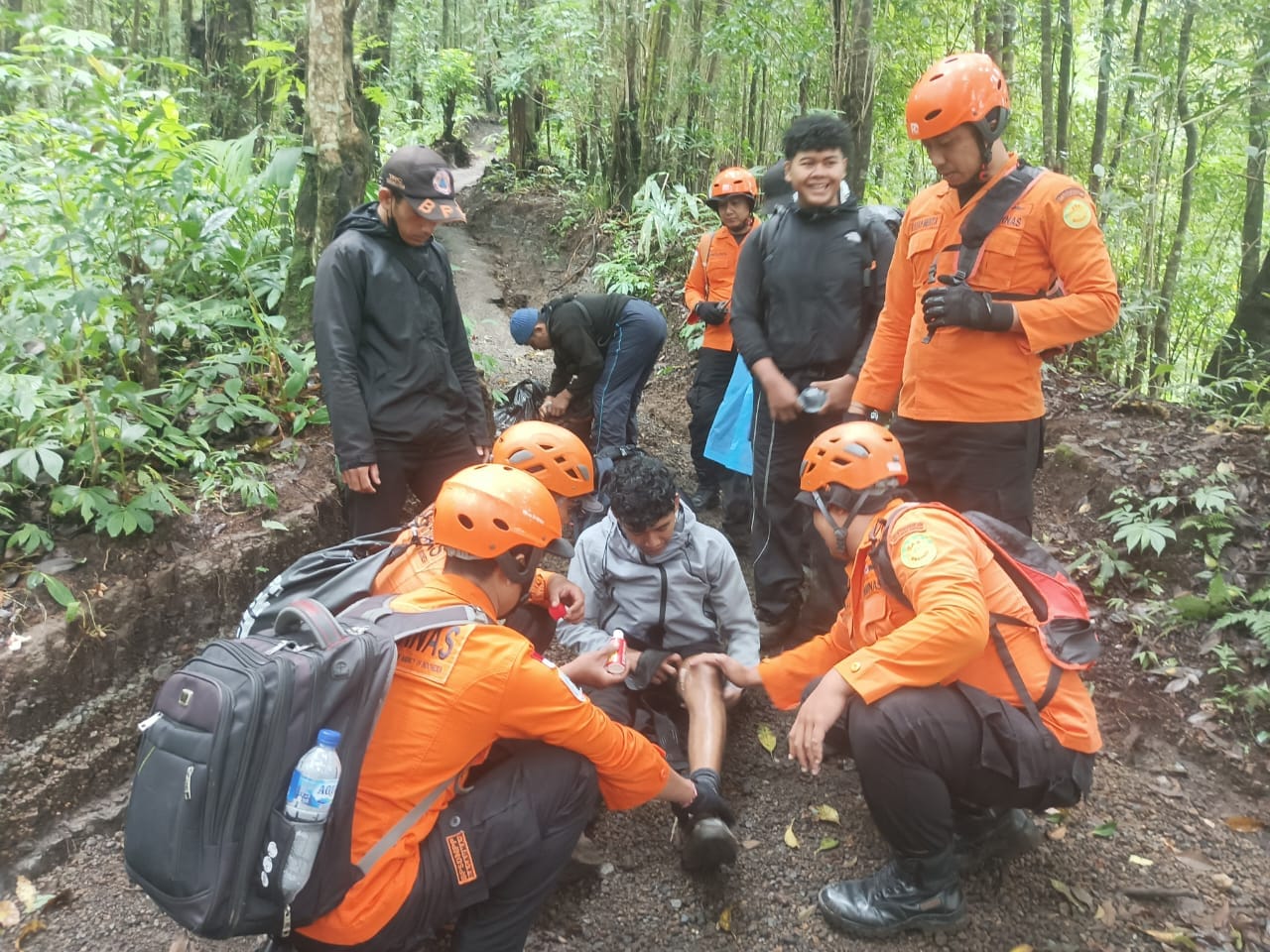 Pendaki Alami Hipotermia di Gunung Agung, Tim SAR Evakuasi dari Ketinggian 2.400 Mdpl