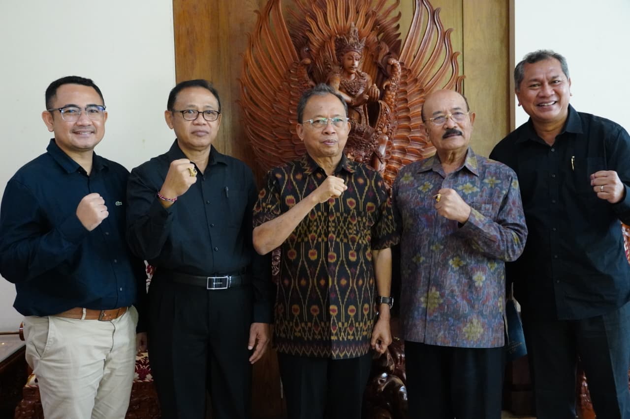 Gubernur Koster Dorong Koperasi Perkuat Produk Asli Bali Berbasis Ekonomi Kerthi