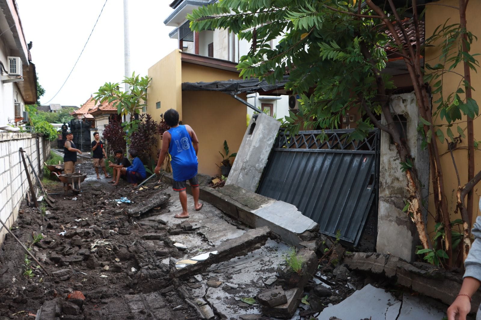 Angin Puting Beliung Hantam Denpasar Selatan, 63 Bangunan Warga Rusak