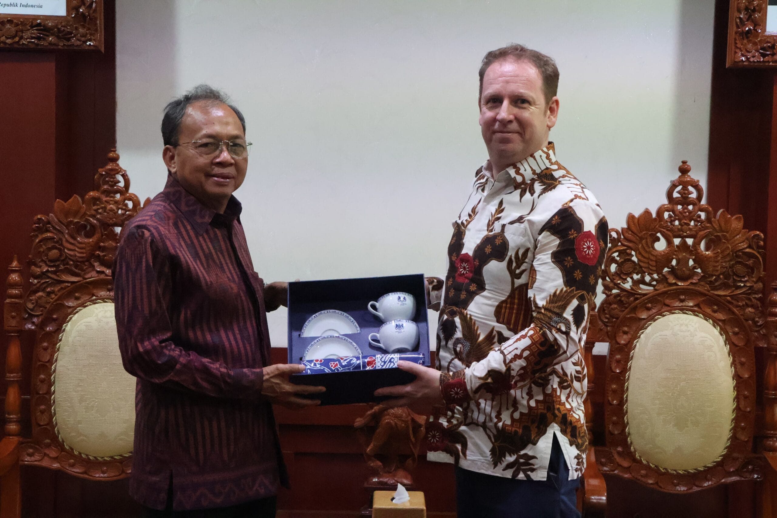 Bertemu Gubernur, Inggris Siap Bantu Bali Atasi Kemacetan Lewat Teknologi Digital