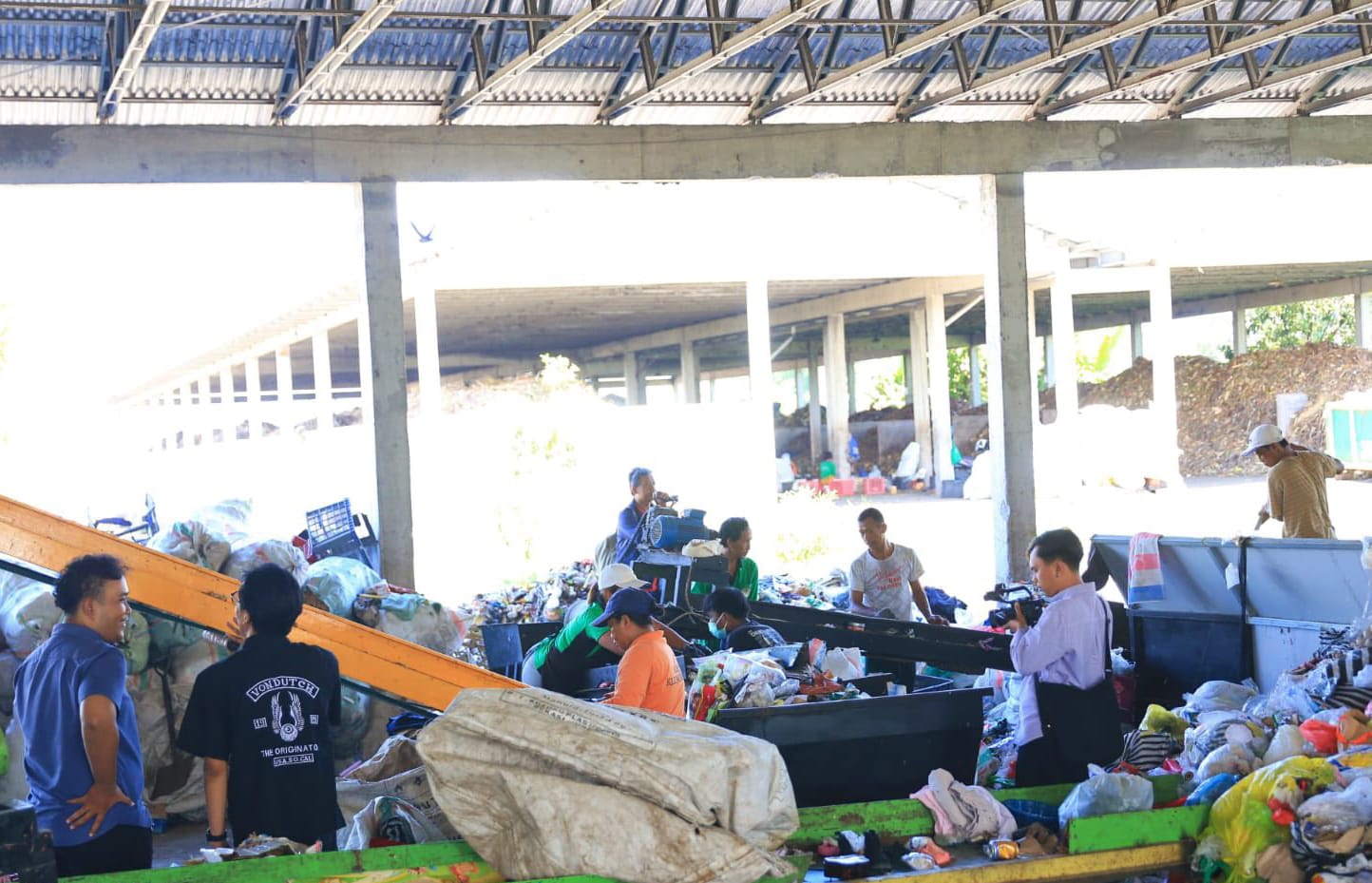 TOSS Center Klungkung Stop Terima Residu dari 15 Desa, Perbekel Teriak Minta Solusi