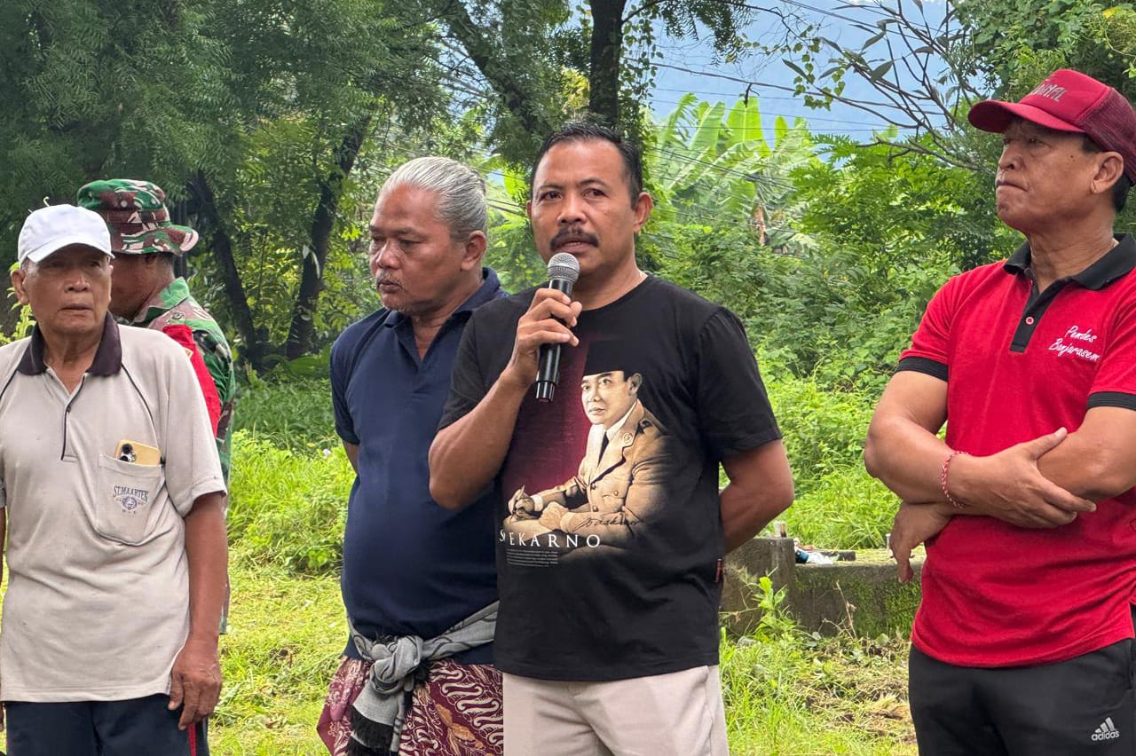 Jaga Kesucian Setra, Ketua DPRD Buleleng Ngurah Arya Puji Semangat Gotong Royong 3 Desa Adat
