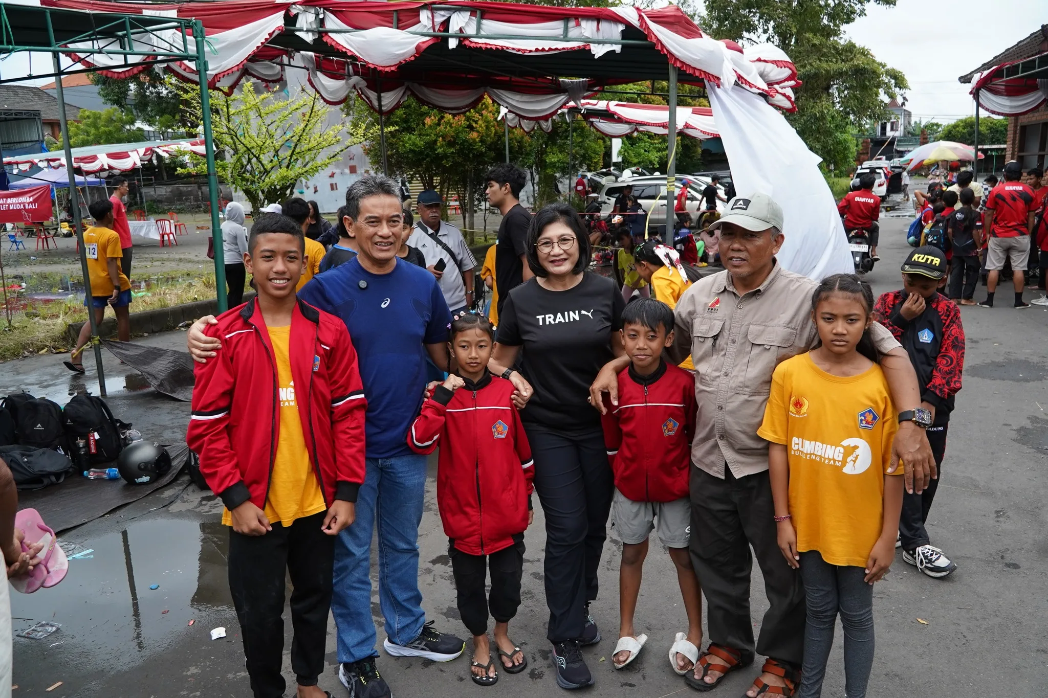 Ketum KONI Buleleng Bakar Semangat ‘Spiderman’ Muda di Sirkuit Panjat Tebing