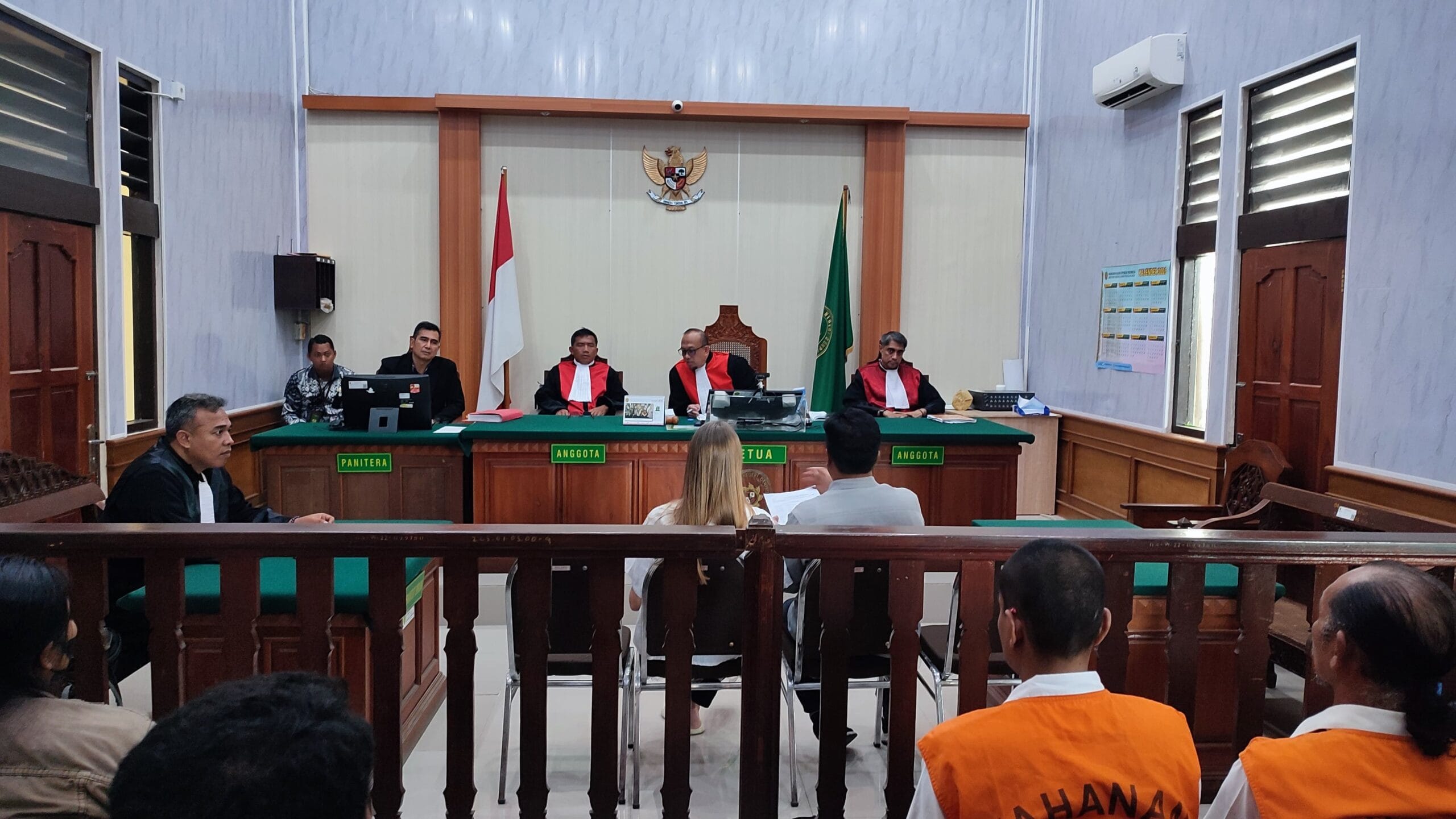 Sidang Pasutri ‘Petani Ganja’ Asal Belanda & Rusia Ditunda! Hakim PN Denpasar: Jangan Tergiur Janji Ringankan Hukuman