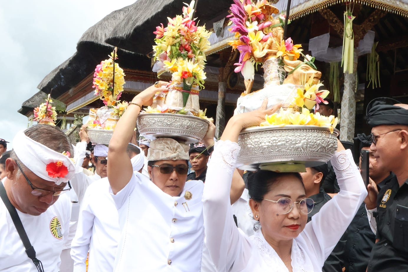 Sah! Pengurus MGPSSR se-Karangasem Dilantik Secara Sekala-Niskala, Ini Pesan Mendalam Giri Prasta