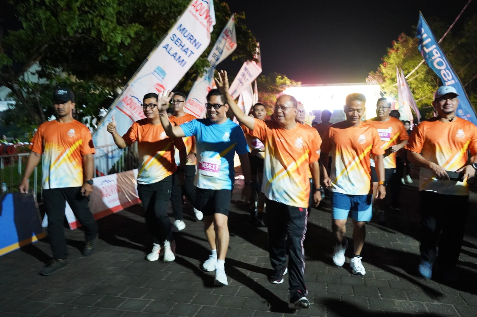 Gubernur Koster Ikut Lari di Sanur Marathon, Dorong Bali Jadi Destinasi Sport Tourism Dunia