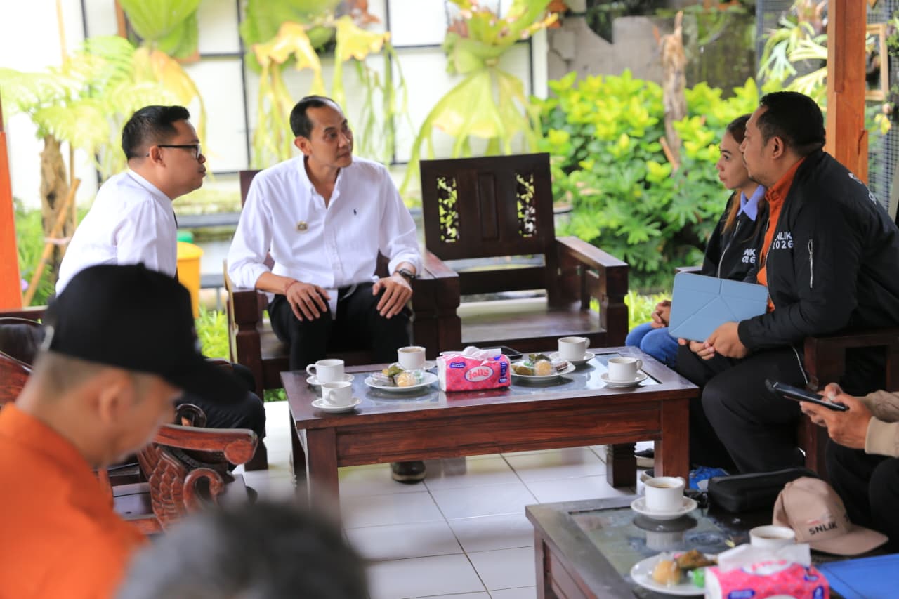 Sukseskan SNLIK 2026, Wabup Klungkung dan Keluarga Jadi Responden OJK