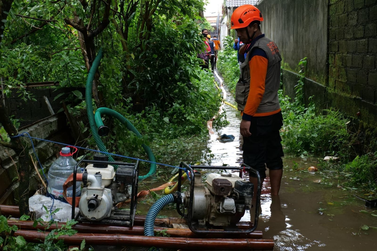 26 Keluarga Terdampak Banjir di Tabanan, Wabup Dirga Turun Langsung Salurkan Bantuan