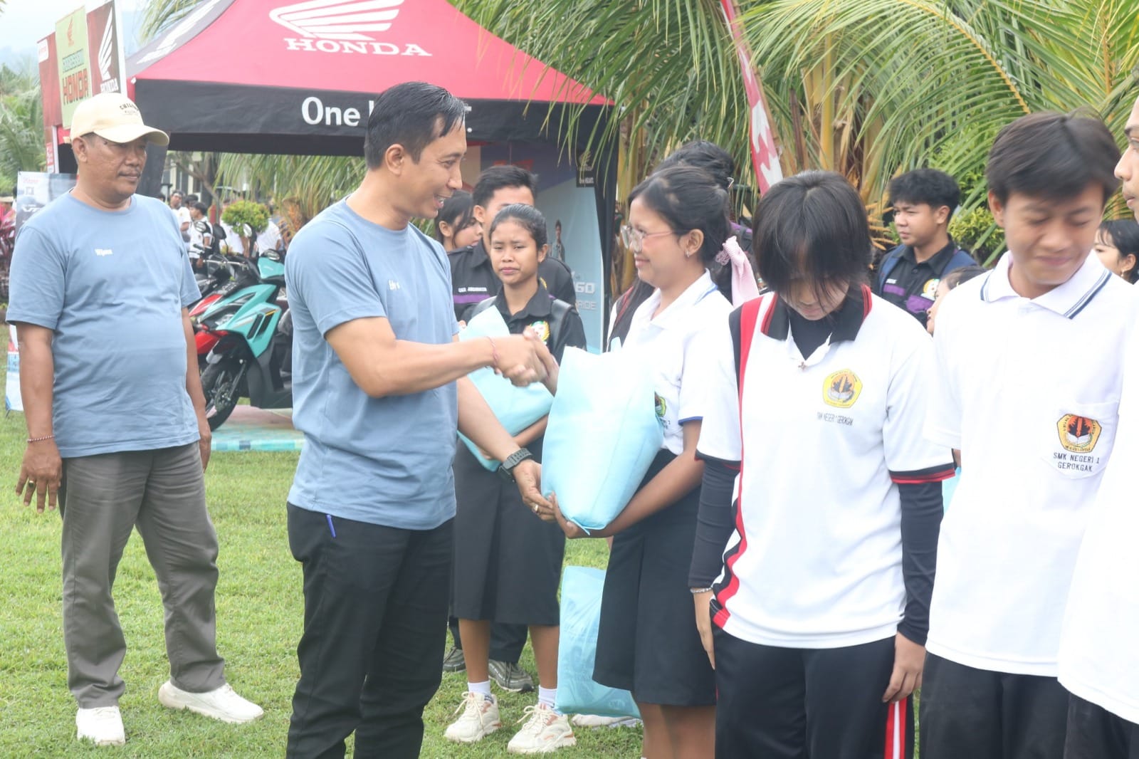 Rayakan HUT ke-11, Sekwan Buleleng Dorong SMKN 1 Gerokgak Cetak Generasi Inovatif