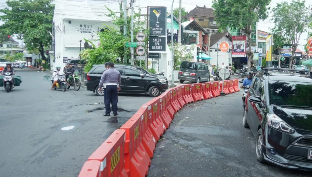 Atasi Macet Seminyak, Dishub Badung Uji Coba Satu Arah di Jalan Kayu Aya dan Raya Taman