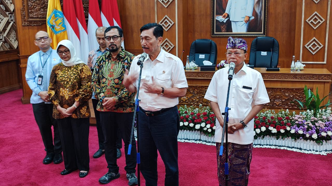 Pesan Menohok Luhut untuk Bali: Kita Tak Butuh 10 Ribu Turis yang Bikin Masalah